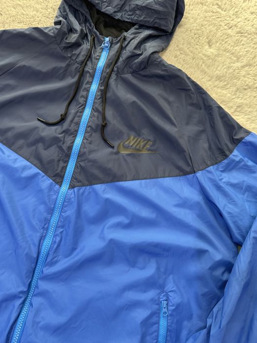 Мъжко тънко яке NIKE . Размер 2XL