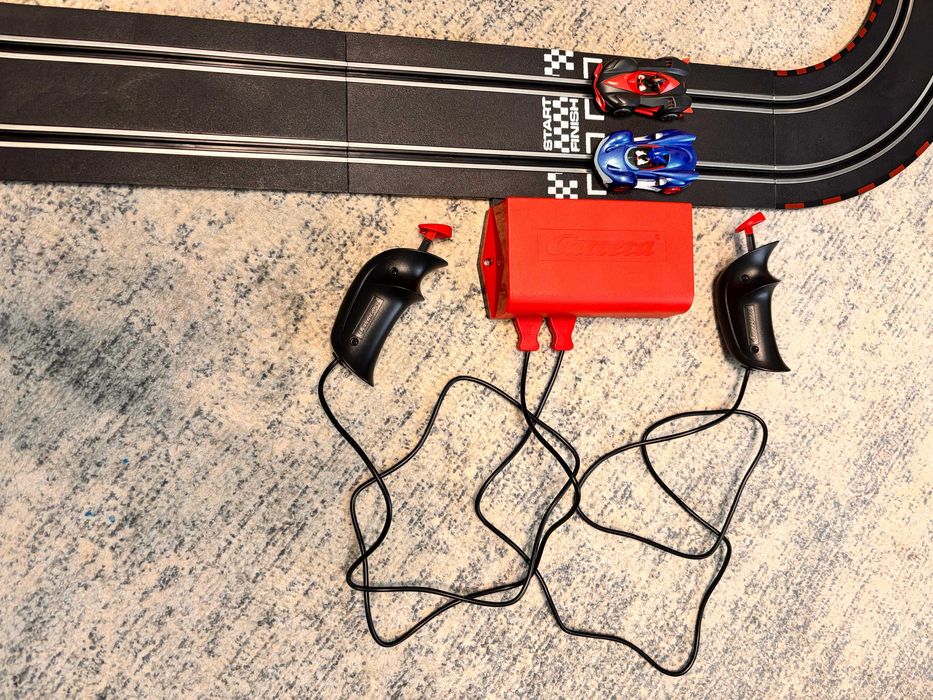 Pista de curse electrica cu 2 masinute, Carrera, Sonic the Hedgehog