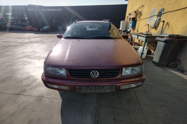 Piese Volkswagen VW Passat 1994 1.6 MT (100 hp)