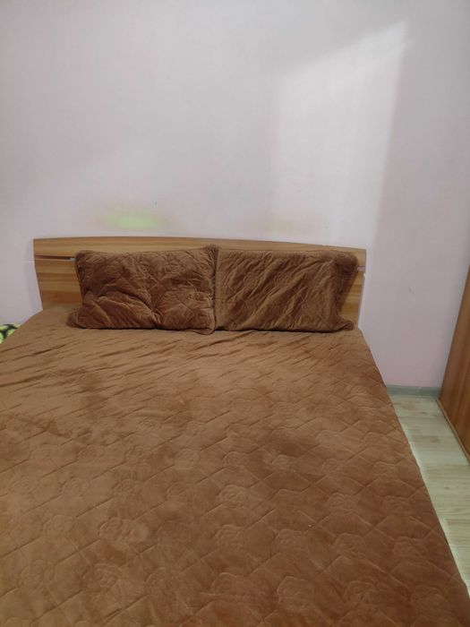 Pat mijloc 160/200 cu somiera (saltea inclusa)