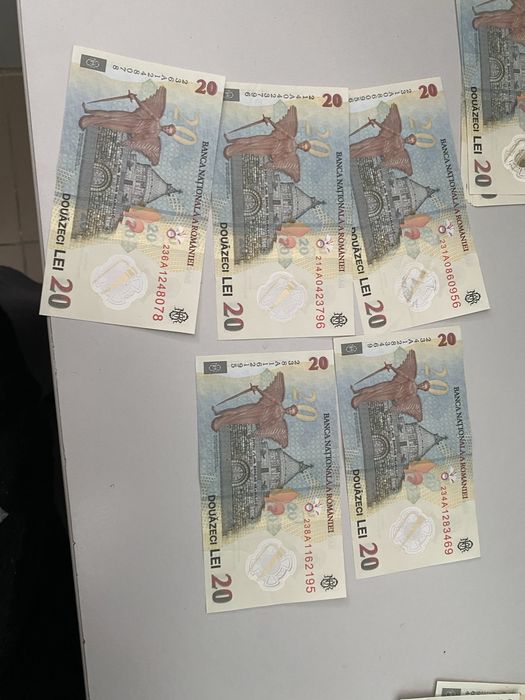 Vand bacnote 20 de lei