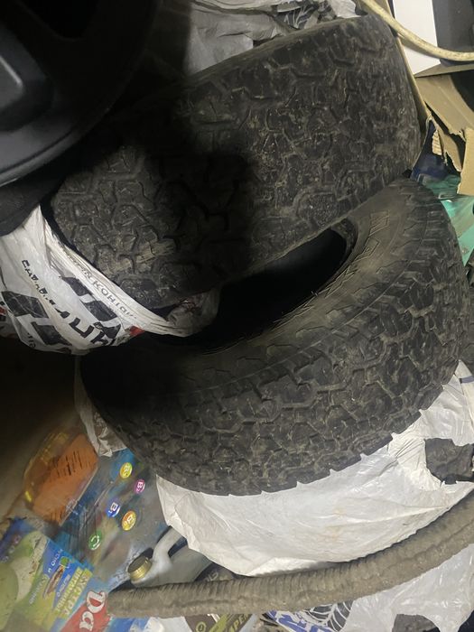 Maxxis A/T  в хорошем состоянии