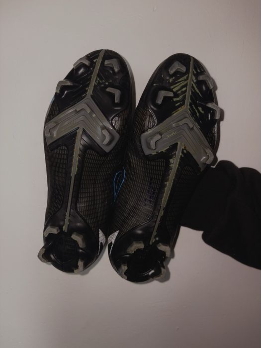 Vand ghete fotbal nike 40