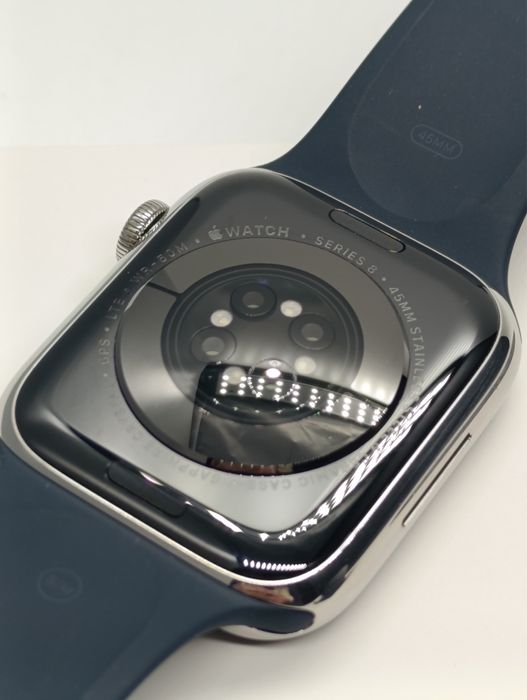 Apple Watch 8 Staineless Steel - 44mm GPS + Cellular 4G - GARANTIE