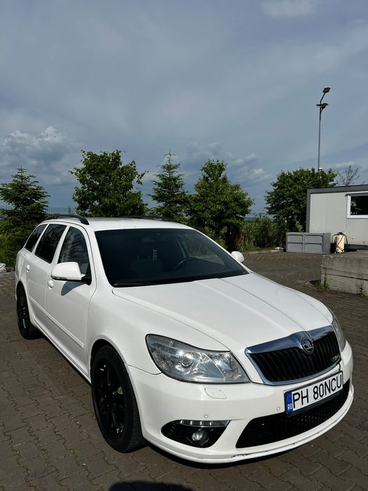 SKODA Octavia 2012