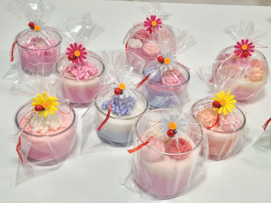 Confectionez lumânări parfumate handmade din ceară naturală de soia