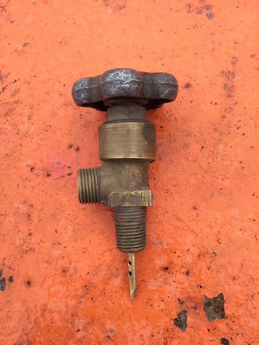 вентиль на кислородный баллон