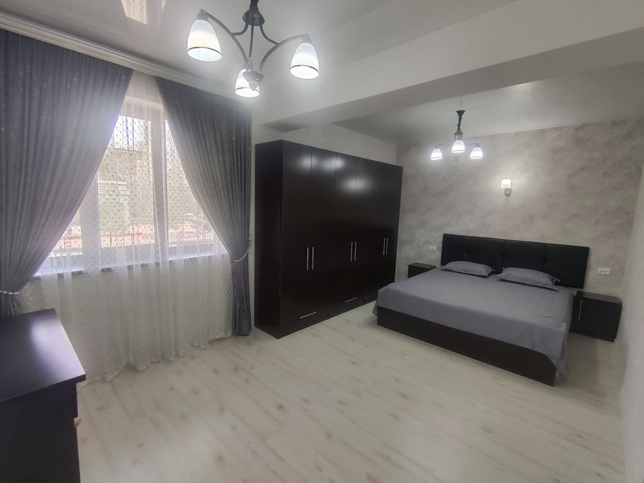 Сдаётся 3-х комнатная квартира в новом доме на Фрунзенском