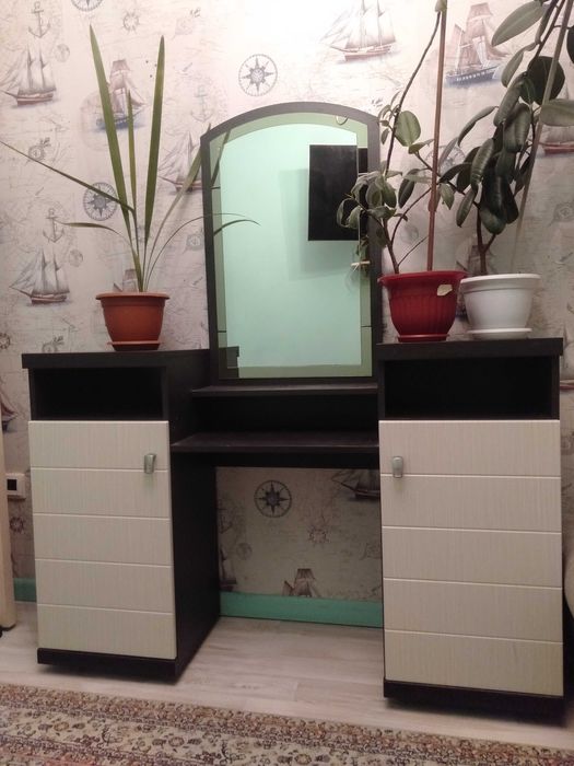 Туалетный столик