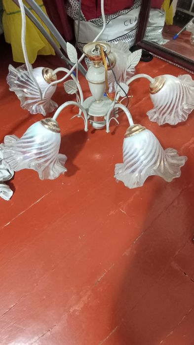 Люстра пятирожковая б/у