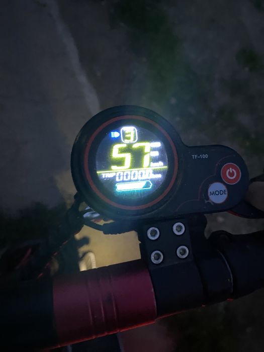 Продам Электро самокат в идеальном состоянии