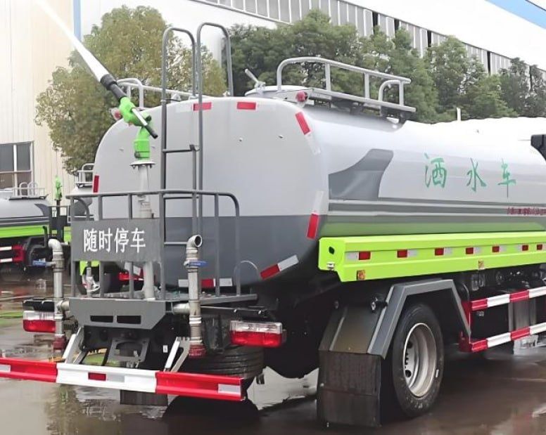 Водовоз HOWO vodovoz