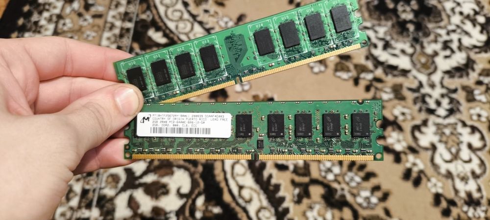Продам ОЗУ DDR2 по 2ГБ