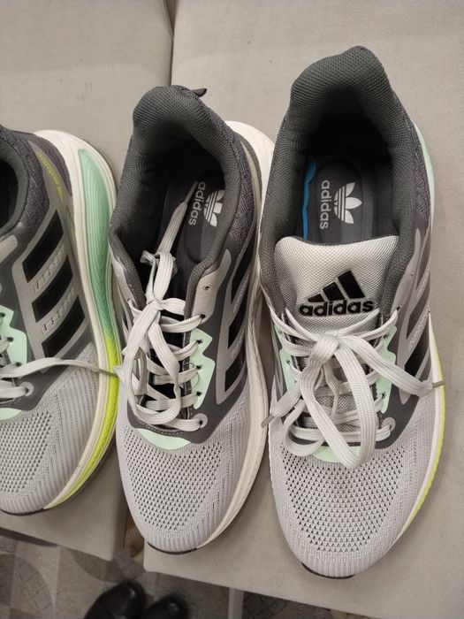 Кроссовки ADIDAS, продаю
