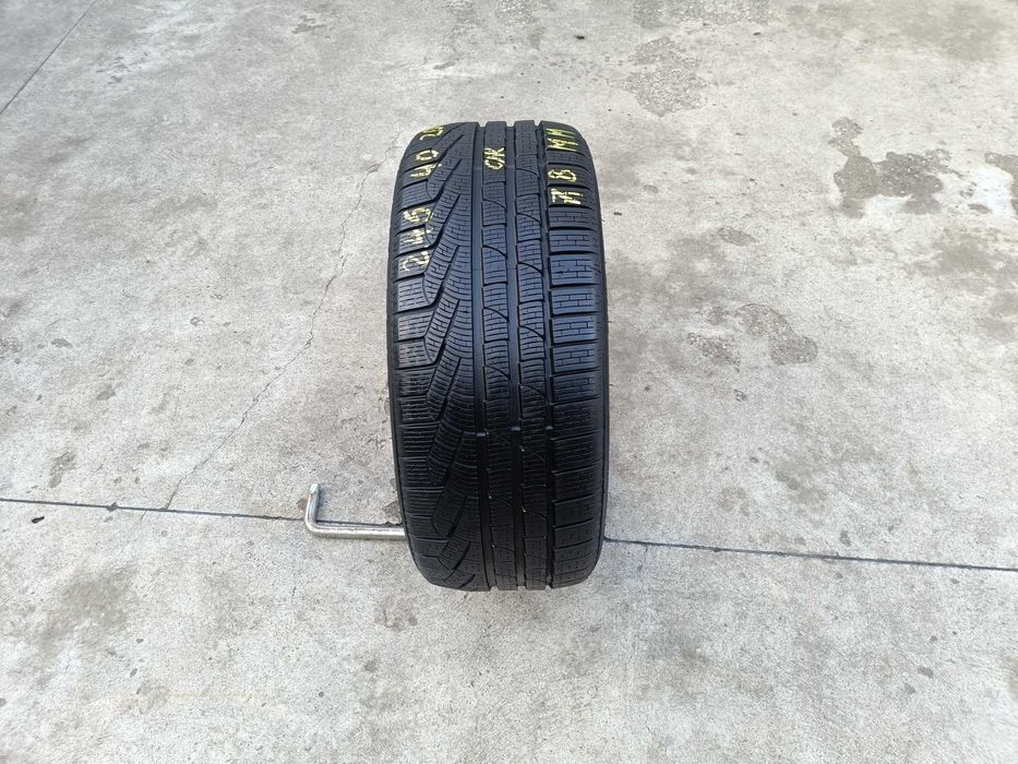 O anvelopa iarna 245 40 20 pirelli sottozero 2 profil de 7,8 mm