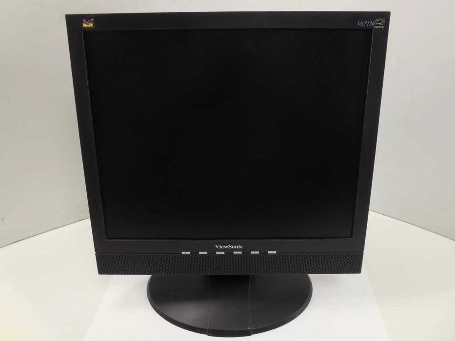 Монитор 17 дюймов 4*3