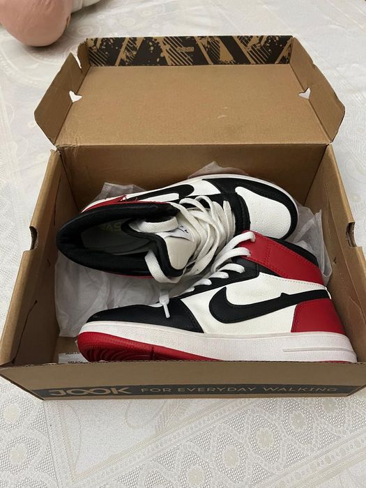 Кроссовки детские 36 размер