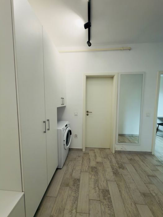 Garsoniera de inchiriat la parter cu gradina la intrare in Sanpetru cu loc de parcare