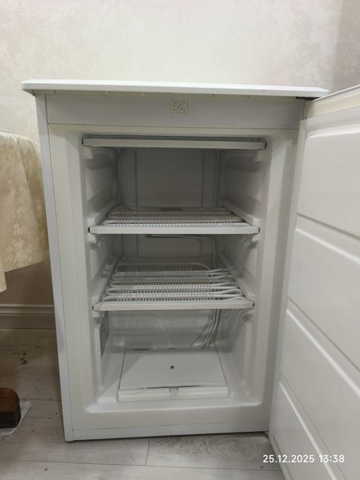 Морозильник Midea