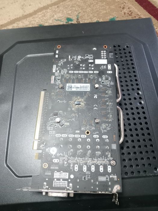 Видеокарта rx 570 на 4 gb