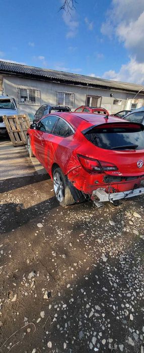 Dezmembram Opel Astra J GTC cod motor A20DTH an fabricatie 2012