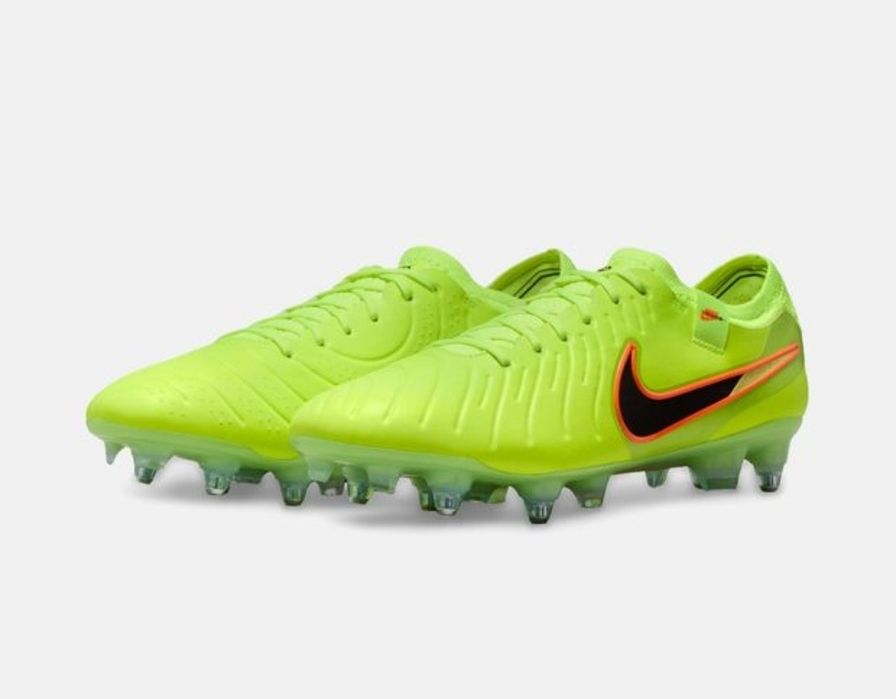 Vand ghete de fotbal Nike Tiempo Sg 40.5