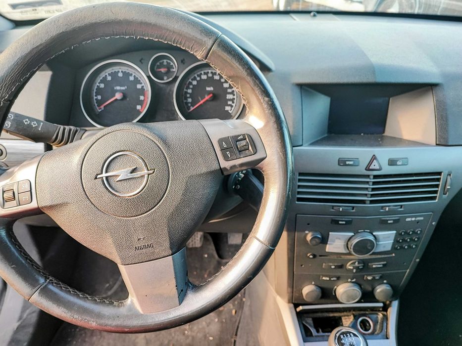 На части: Астра H Z20LER