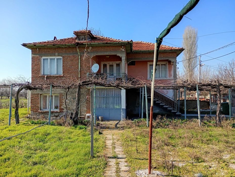 Къща в село Боянци на 4 км от Асеновград