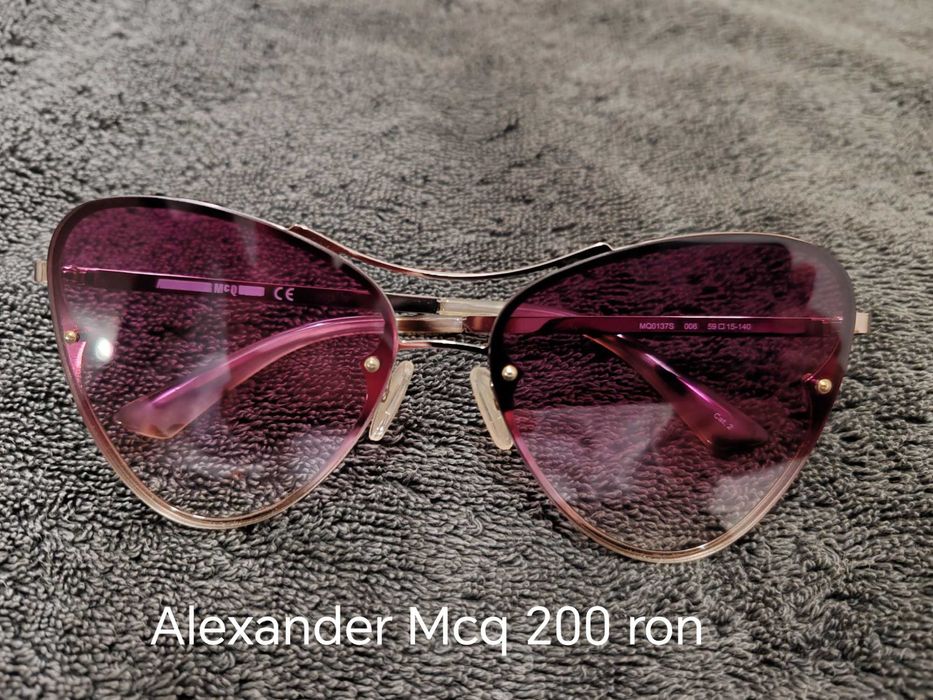 Ochelari de soare noi