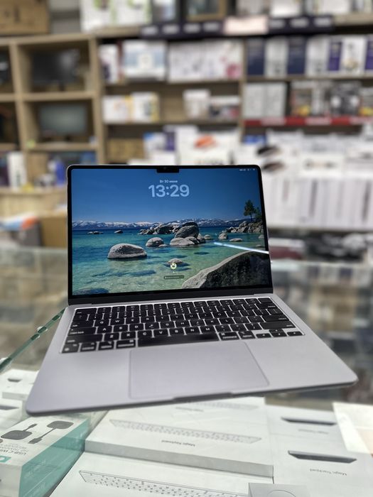 MacBook Air 13 M2 16/1TB б/у идеал