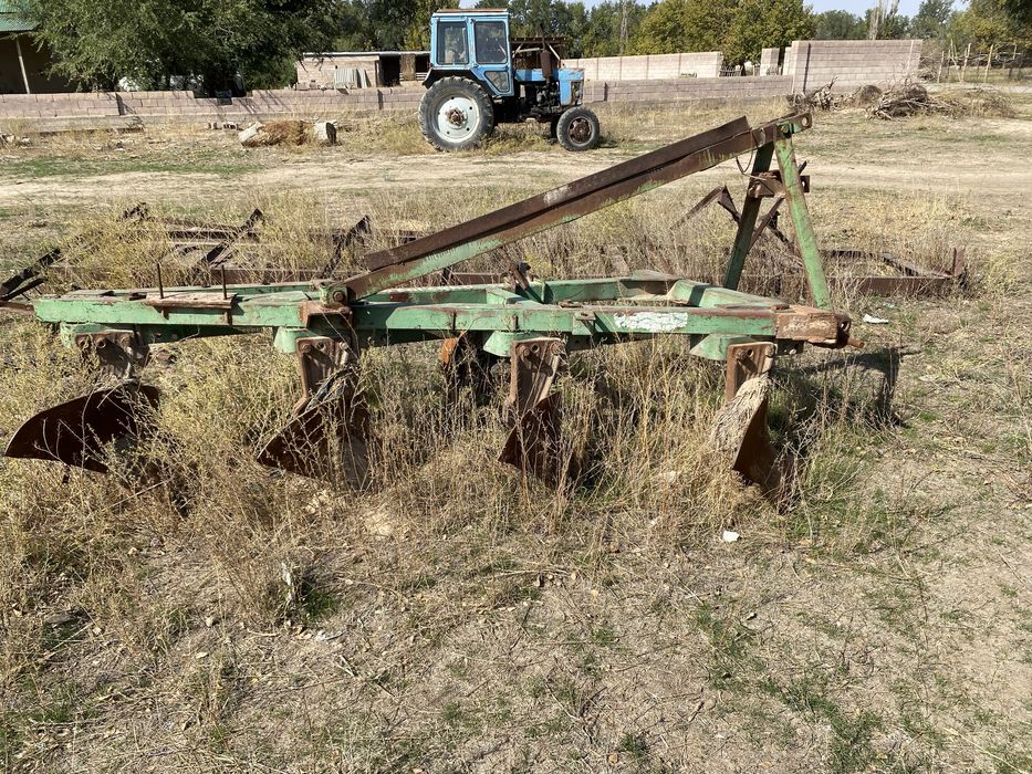 Плуг сока в рабочем