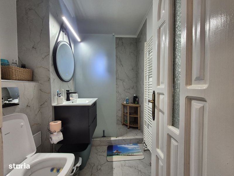 Vânzare apartament 3 camere, 70mp, decomandat, TÂRGU JIU
