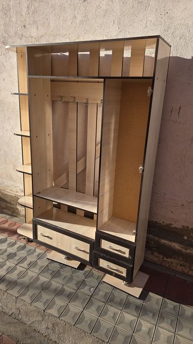 Прихожая мебель продаётся