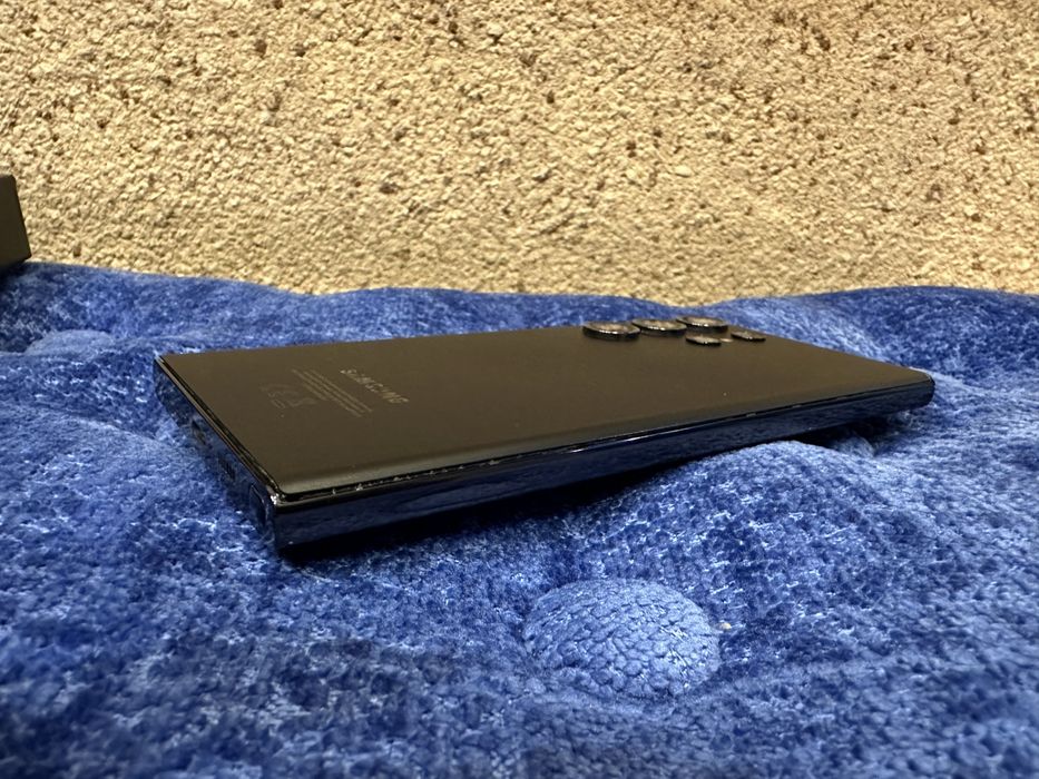 * SAMSUNG S23 Ultra оригинал одни руки в полном комплекте почти идеаль