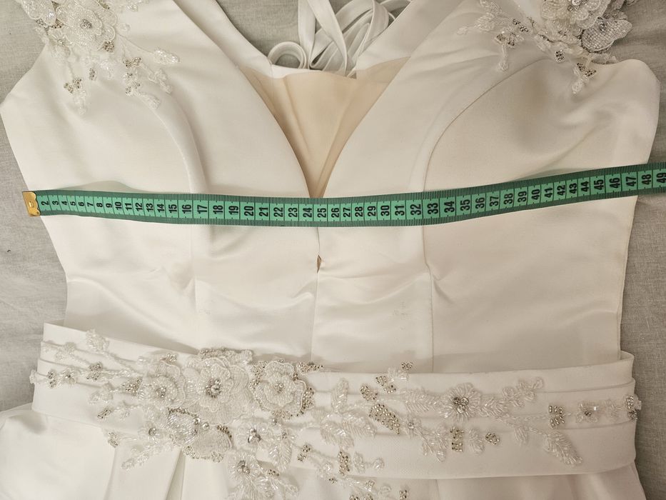 Rochie de mireasa din tafta