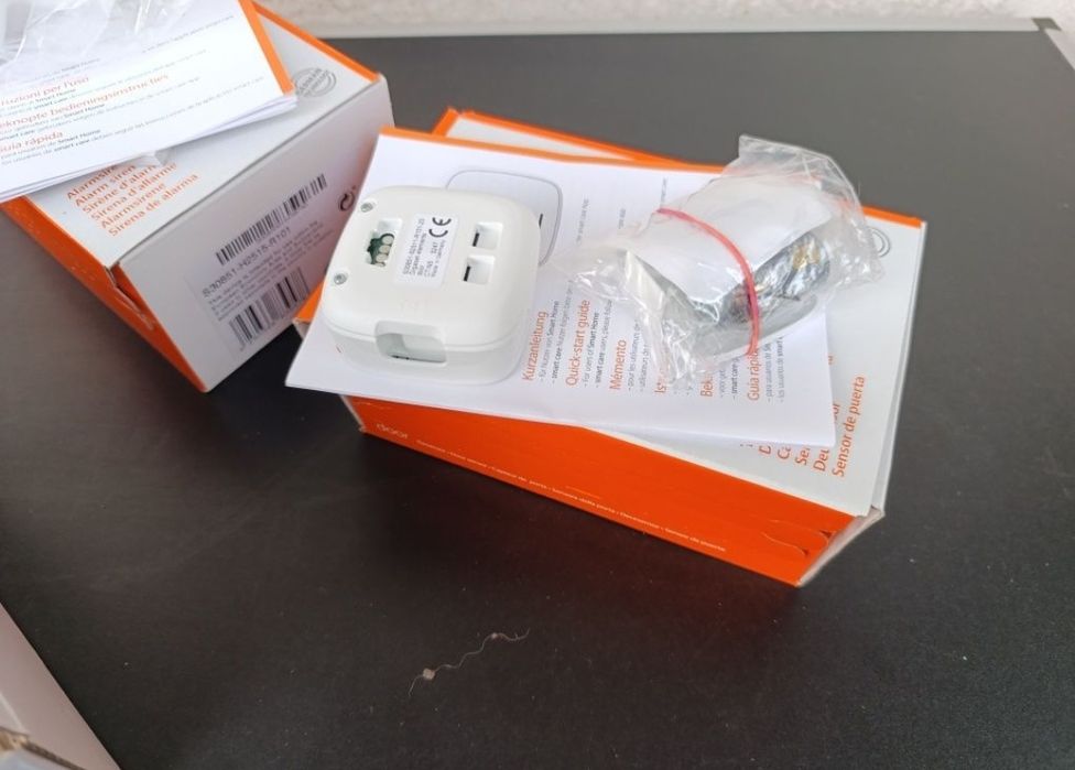 Kit Gigaset sistem de alarma baza senzor de usa si sirena app casa