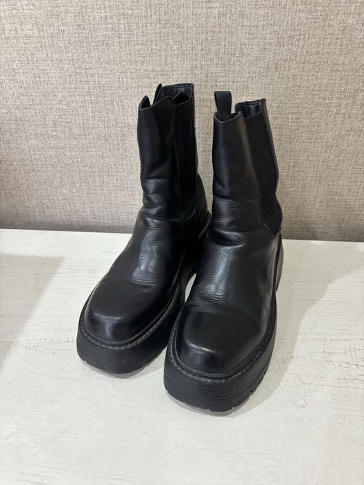 Продам кожаные сапоги