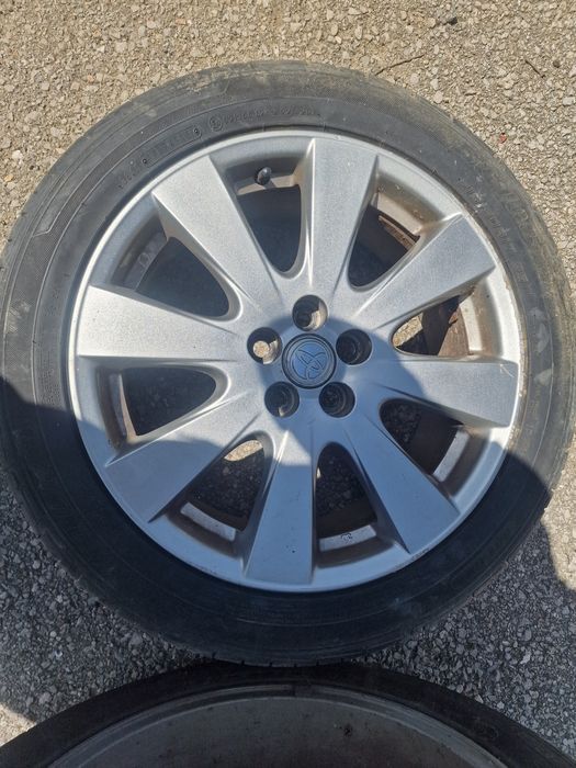 Гуми с джанти за Toyota Avensis