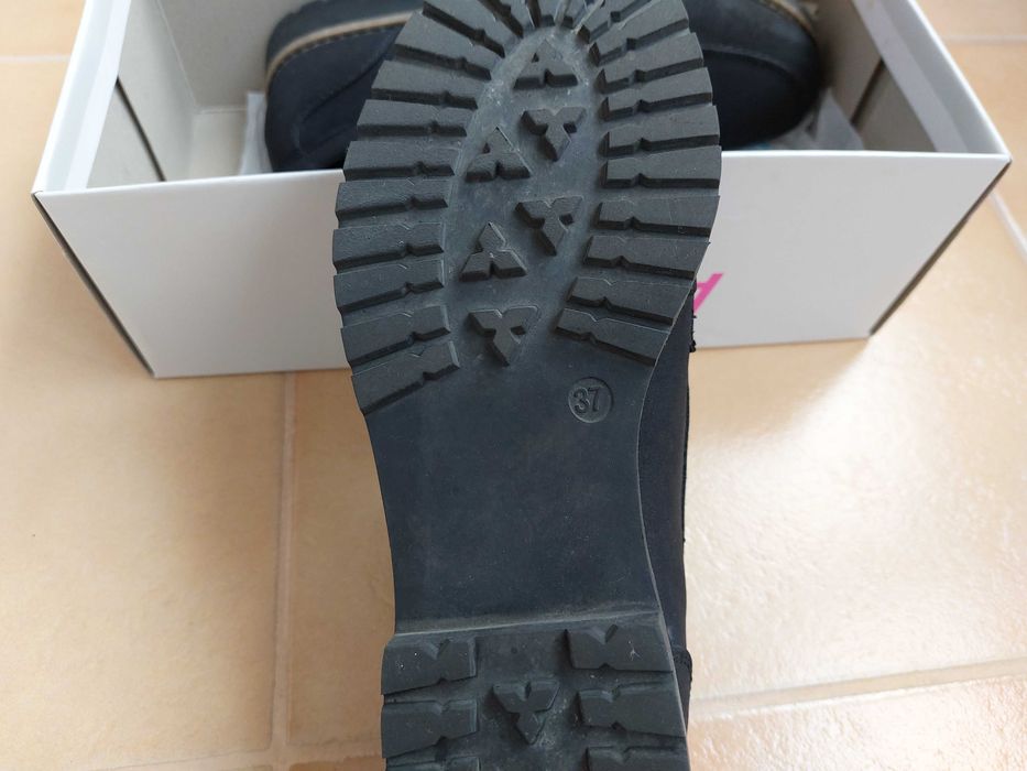 Pantofi-mocasini negri