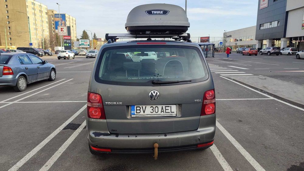 VW Touran Highline 7 locuri DSG - masina de familie