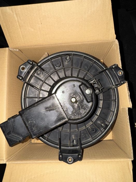 Продам вентилятор печки салона