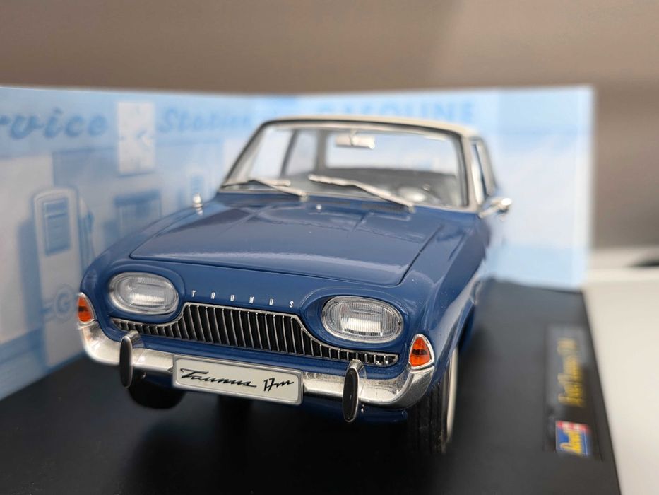 Macheta Auto 1/18 Revell Ford Taunus 17 M
