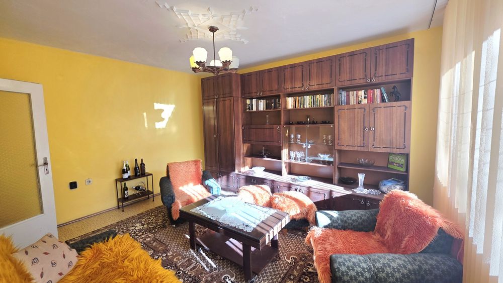 Продава се Тристаен апартамент в Асеновград - 93 кв.м за 707 €/кв.м - Снимка #3