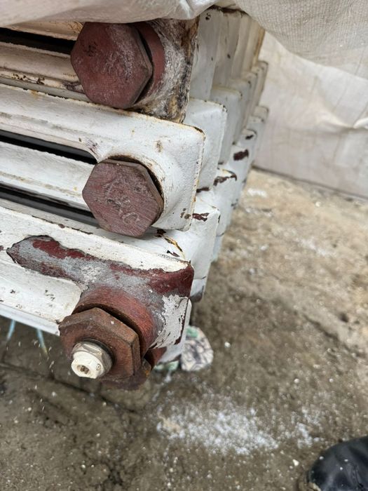 Чугунный батарей