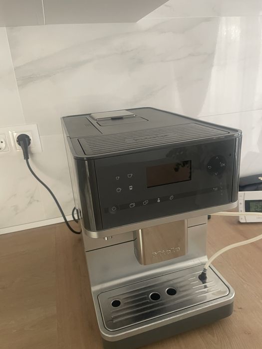 Vand  expressoar cafea MIELE 6300