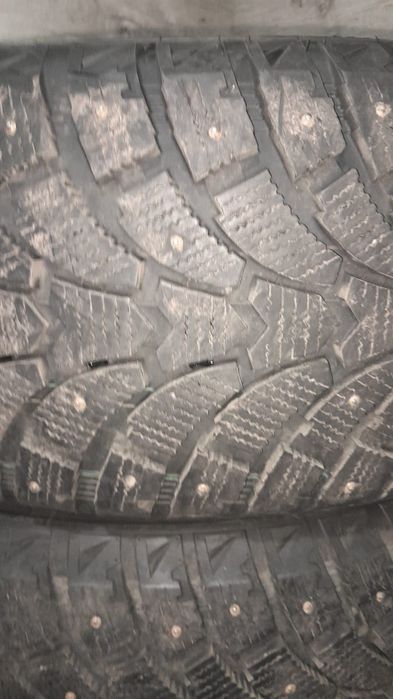 Продам шины комплект