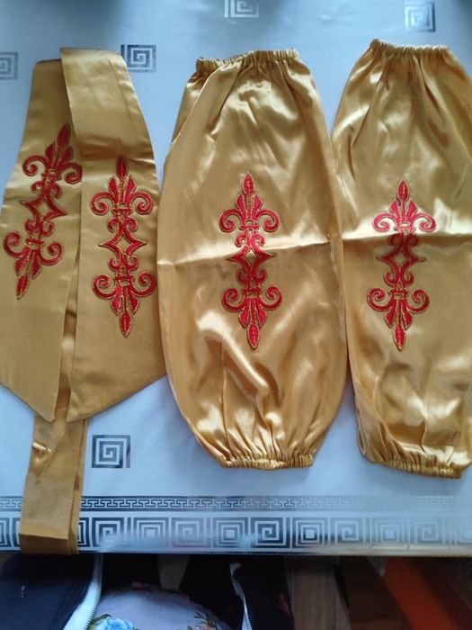 Продам национальные  костюмы , юбки