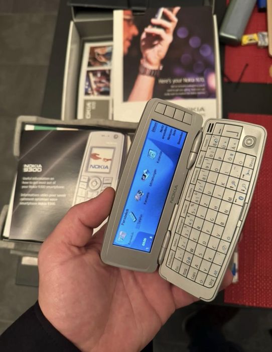 Lot de Colecție: Nokia 9300 Communicator + Nokia N70 (Cutiile Originale)