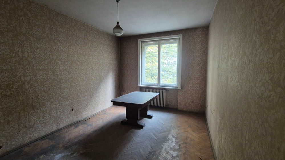 Продава се Тристаен апартамент в София, Център - 74 кв.м за 3379 €/кв.м - Снимка #2