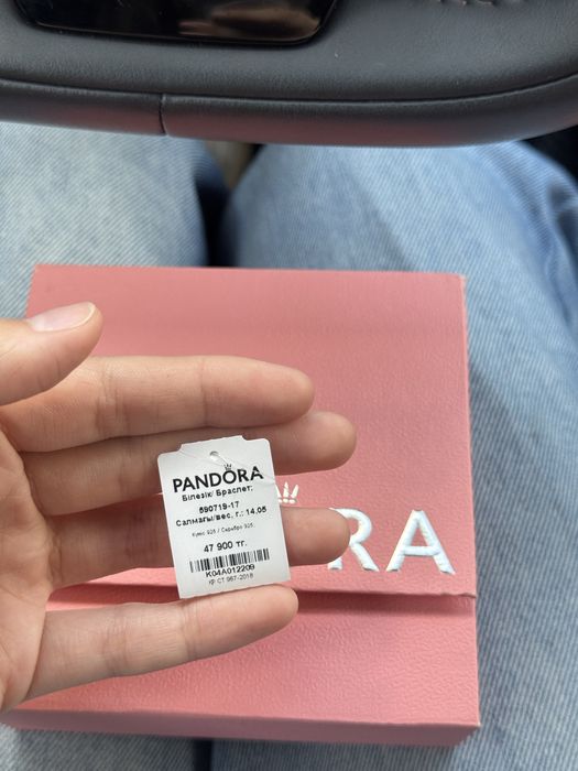 Продам оригинальный браслет Pandora